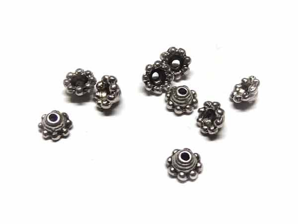 10 kleine Perlkappen aus Metall